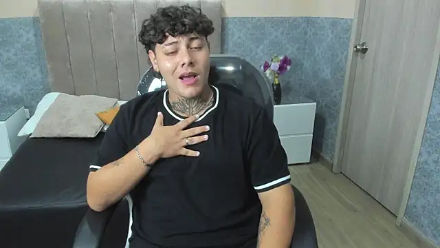 DAMON SALVATTORE online show from April 9, 2026, 4:01 am