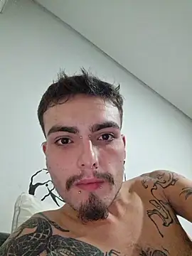 Snapshot of Wllwk12 chatting on April 8, 2026, 3:28 am Wllwk12 online show from April 8, 2026, 3:28 am