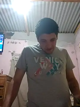 Snapshot of uriakela12 chatting on May 3, 2026, 9:43 pm uriakela12 online show from May 3, 2026, 9:43 pm