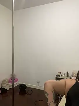 cherryxxox online show from May 9, 2026, 1:00 am