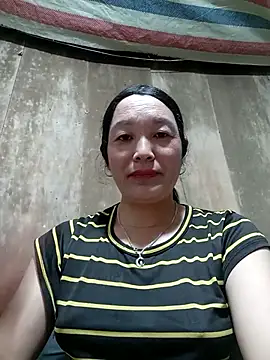 Snapshot of vanlucky2 chatting on June 2, 2026, 2:57 am vanlucky2 online show from June 2, 2026, 2:57 am