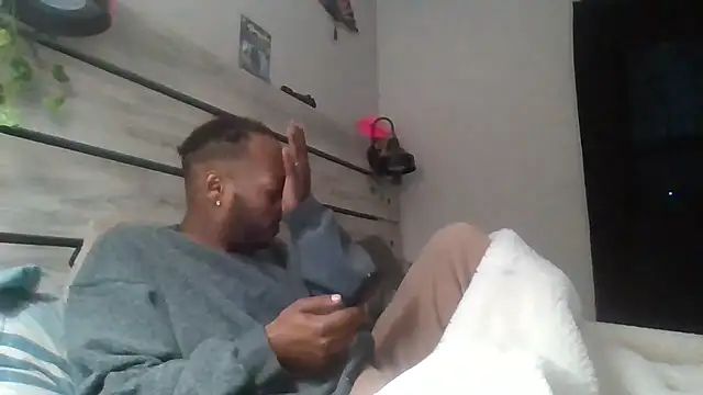 Snapshot of zdaddymm chatting on June 11, 2026, 7:12 pm zdaddymm online show from June 11, 2026, 7:12 pm