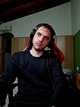 Gonza42OArg online show from April 8, 2026, 3:50 am