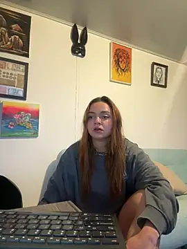 novahexx online show from April 13, 2026, 11:10 pm