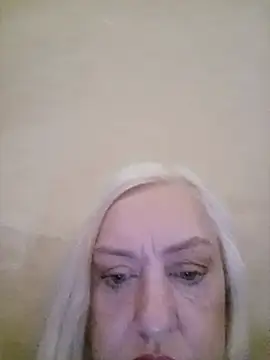 Snapshot of Julia20X chatting on July 5, 2026, 9:38 am Julia20X online show from July 5, 2026, 9:38 am