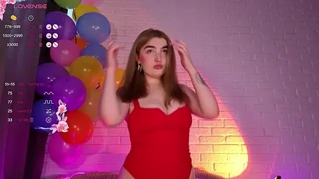 sweetandcuteee online show from June 1, 2026, 9:44 am
