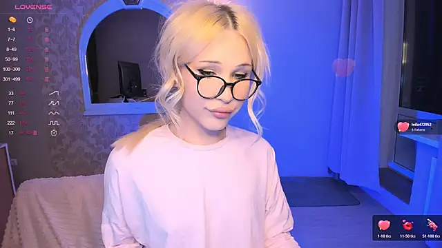 kristiallsooppp online show from April 9, 2026, 8:36 pm