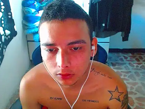 Snapshot of nino_oregano chatting on August 5, 2026, 1:03 pm nino oregano online show from August 5, 2026, 1:03 pm