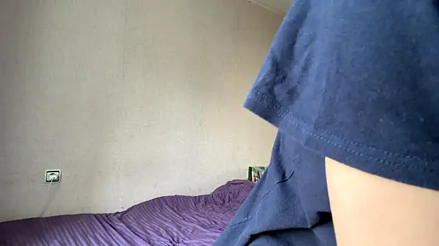 Snapshot of HebrewRiding chatting on July 1, 2026, 6:26 am HebrewRiding online show from July 1, 2026, 6:26 am