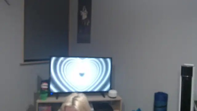 WinterMoreau online show from April 9, 2026, 8:47 pm