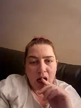 suzy86 online show from April 23, 2026, 8:22 pm