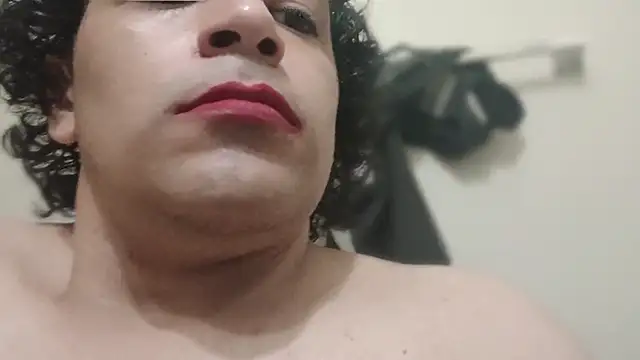 Snapshot of Luvtadressfem chatting on July 21, 2026, 10:56 pm Luvtadressfem online show from July 21, 2026, 10:56 pm
