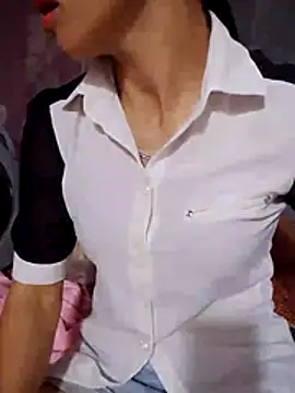  Lyly pussy  online show from April 9, 2026, 10:20 am