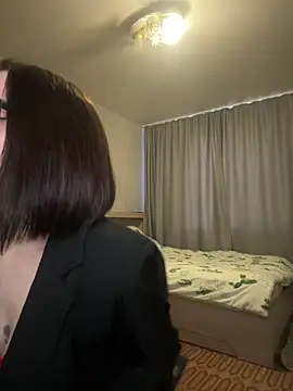 Snapshot of Hopefully_ chatting on May 5, 2026, 5:04 am Hopefully online show from May 5, 2026, 5:04 am