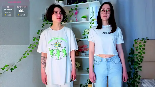 AllisonKierce online show from April 15, 2026, 3:24 am