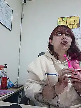 Snapshot of AliceScoot_ chatting on June 15, 2026, 2:36 am AliceScoot online show from June 15, 2026, 2:36 am