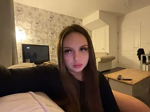 Snapshot of ellmaixo chatting on April 10, 2026, 11:09 pm ellmaixo online show from April 10, 2026, 11:09 pm