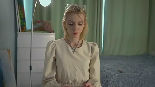 Snapshot of GildaThurgood chatting on April 15, 2026, 4:08 am GildaThurgood online show from April 15, 2026, 4:08 am