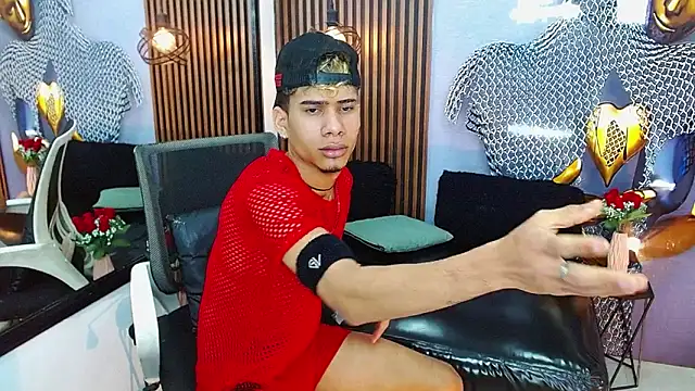 Snapshot of Skinny_cute_Alyer chatting on June 14, 2026, 2:24 am Skinny cute Alyer online show from June 14, 2026, 2:24 am