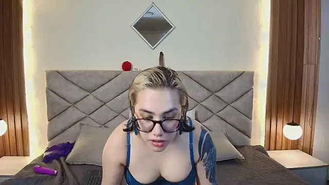 NoahAndGaia online show from May 16, 2026, 7:34 pm