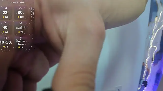 Snapshot of Samcielo_tay chatting on April 27, 2026, 2:53 am Samcielo tay online show from April 27, 2026, 2:53 am
