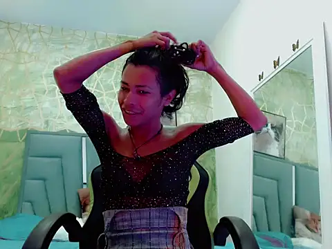 Snapshot of Naomisaenz01 chatting on June 1, 2026, 9:38 pm Naomisaenz01 online show from June 1, 2026, 9:38 pm