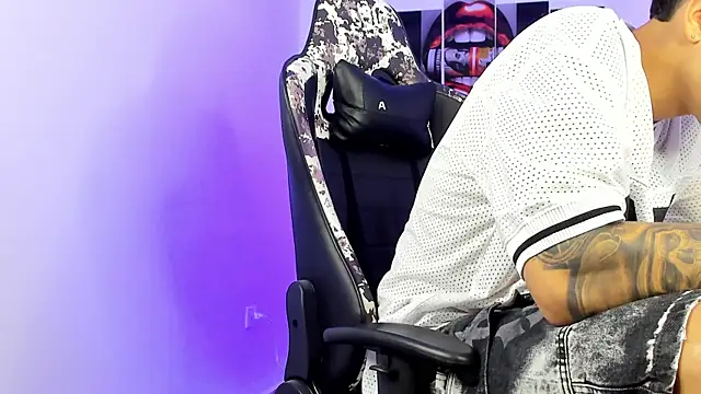 eithan boy  online show from July 14, 2026, 2:49 am