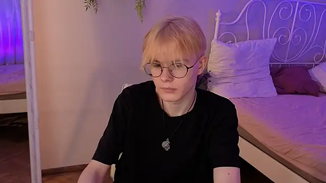 Snapshot of Liam_Blair chatting on April 12, 2026, 5:23 am Liam Blair online show from April 12, 2026, 5:23 am