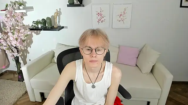 Snapshot of Liam_Blair chatting on April 14, 2026, 5:35 am Liam Blair online show from April 14, 2026, 5:35 am