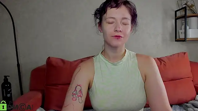 Ricki Bloom online show from June 11, 2026, 1:16 am