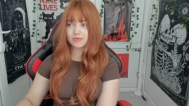 Snapshot of Caroline_cutte chatting on July 15, 2026, 7:13 am Caroline cutte online show from July 15, 2026, 7:13 am