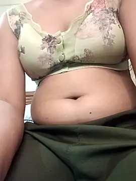 dearmona00 online show from June 25, 2026, 6:56 pm