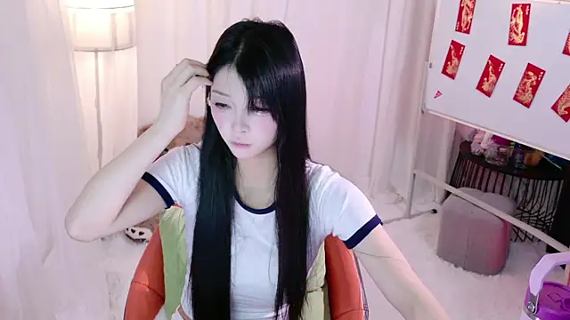 Zoe-001 online show from June 1, 2026, 12:18 pm