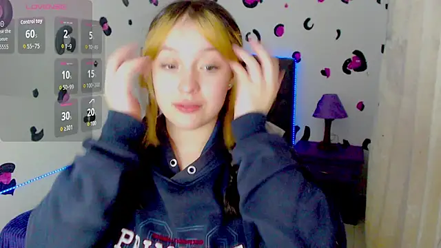 Snapshot of vero_doll12 chatting on May 19, 2026, 1:50 pm vero doll12 online show from May 19, 2026, 1:50 pm