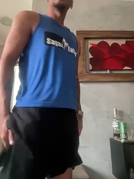 Hotberryofc online show from April 12, 2026, 2:22 pm