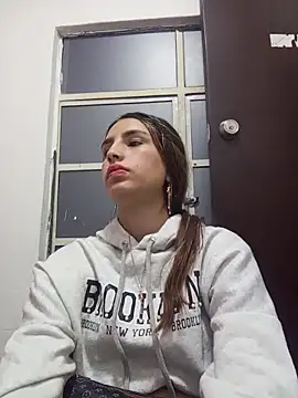 AmaraSaint online show from May 8, 2026, 1:11 am
