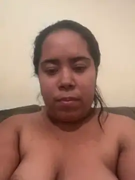 Snapshot of Tainesilva chatting on April 27, 2026, 7:23 pm Tainesilva online show from April 27, 2026, 7:23 pm