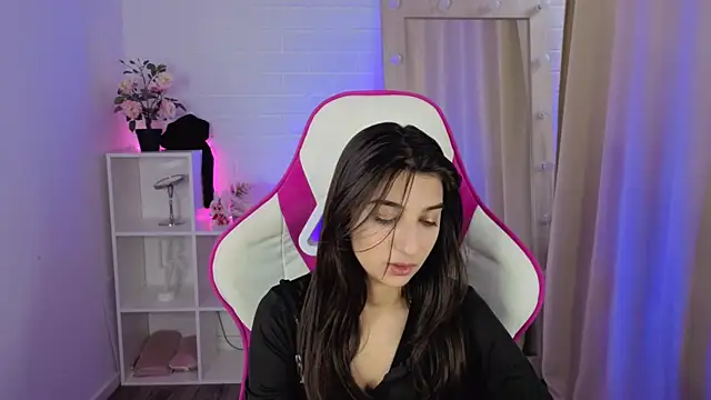 JasminAvily online show from April 19, 2026, 3:11 pm