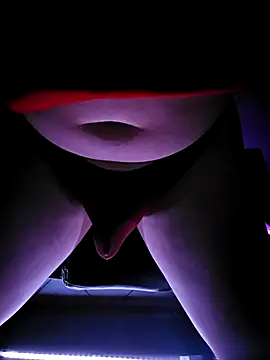 coupleslibres online show from April 13, 2026, 9:42 pm