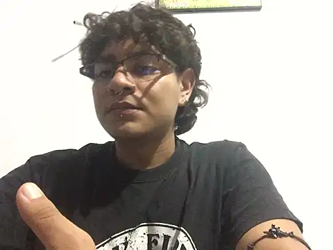 xhecho uzumaki online show from May 17, 2026, 4:21 am