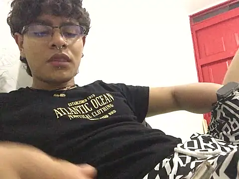 xhecho uzumaki online show from June 13, 2026, 5:05 am