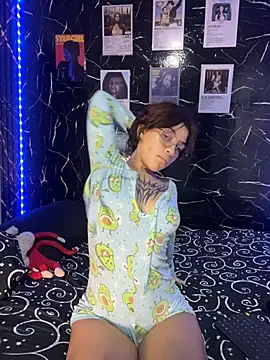 Snapshot of Ashnikko___ chatting on June 29, 2026, 11:38 pm Ashnikko online show from June 29, 2026, 11:38 pm