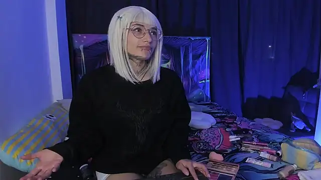 Snapshot of vibre__ chatting on April 19, 2026, 8:46 am vibre online show from April 19, 2026, 8:46 am