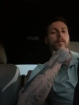 Snapshot of comegetit247 chatting on April 15, 2026, 10:33 am comegetit247 online show from April 15, 2026, 10:33 am