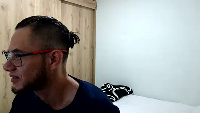 andrew 1520 online show from February 10, 2026, 12:15 am