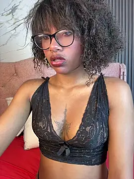 Morena-fire online show from April 11, 2026, 7:18 pm