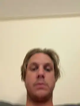 Snapshot of tinyterrors chatting on April 15, 2026, 4:08 am tinyterrors online show from April 15, 2026, 4:08 am