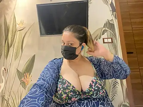 Snapshot of kavyasingh36 chatting on May 16, 2026, 1:02 am kavyasingh36 online show from May 16, 2026, 1:02 am