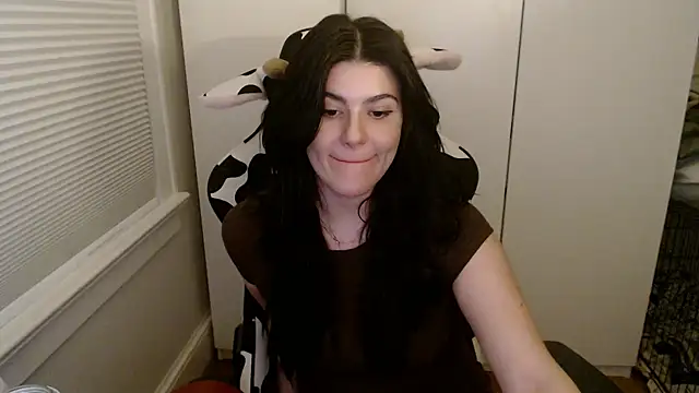 cassiealvarez online show from April 23, 2026, 1:51 am