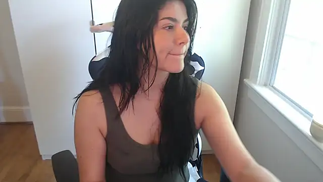 cassiealvarez online show from July 4, 2026, 8:48 pm